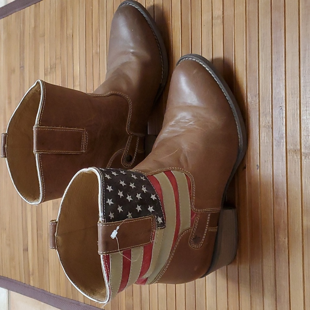Sterling River Women's Cowboy Boots American Flag Distressed Leather, Size 7.5M